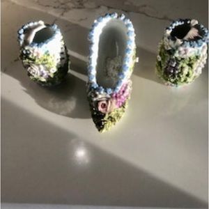 German porcelain ‘Elfinware’ encrusted with moss